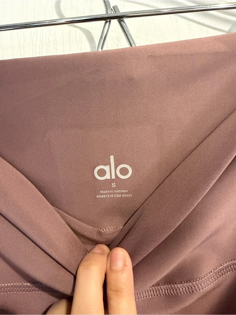 ALO Yoga women’s high waisted Airlift Leggings